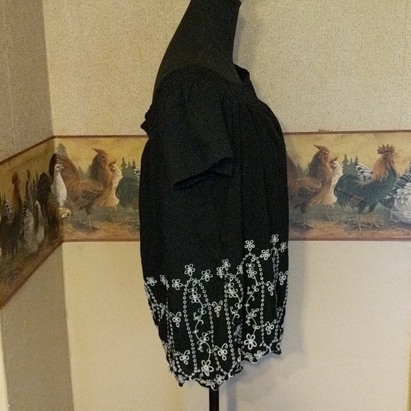 Old Navy Off-the-Shoulder Cutwork Top for Women Size XL - Picture 8 of 12